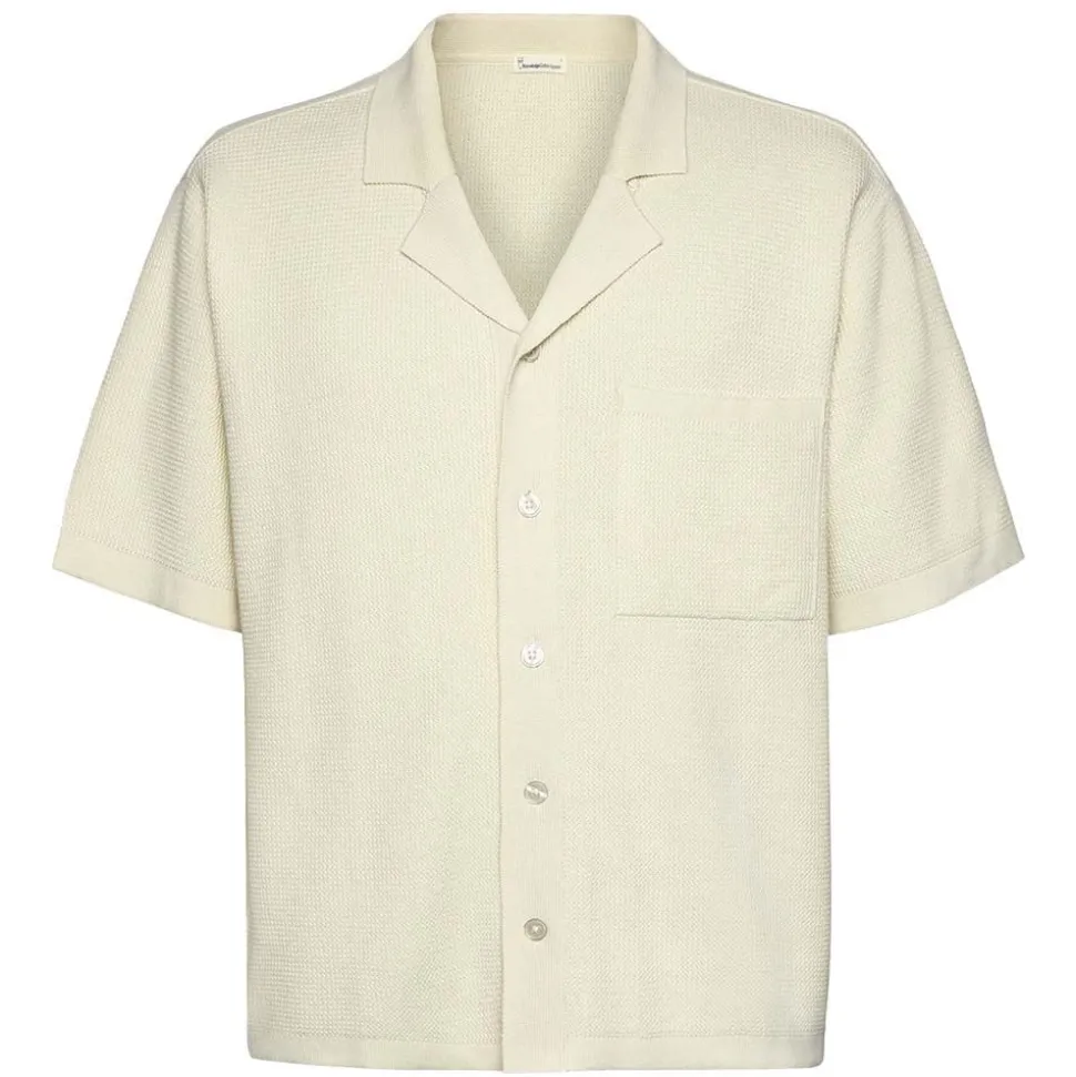Boxy short sleeve structured knitted shirt