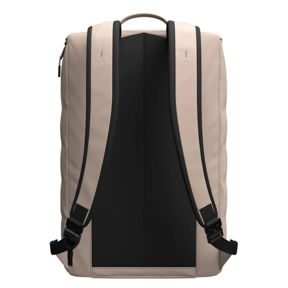 Hugger Base Backpack 15L