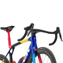 Madone SLR 7 AXS