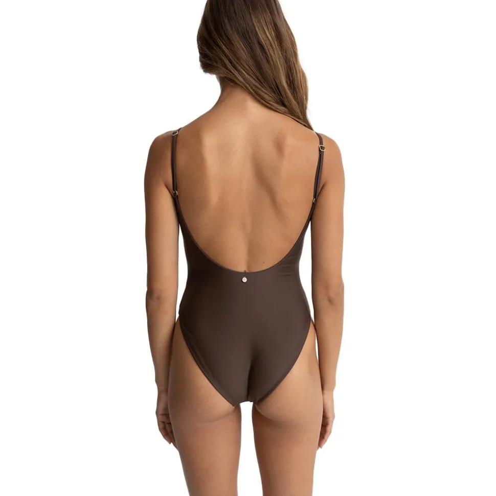 Minimal One Piece Dam