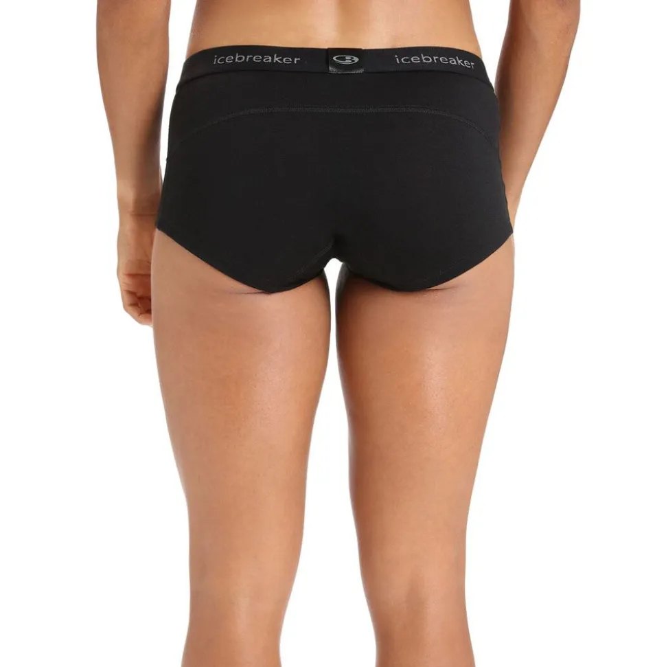 Oasis Shorts Dam