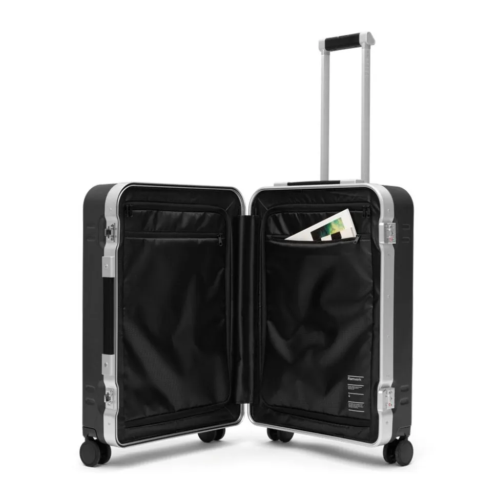 Ramverk Pro Check-in Luggage Medium